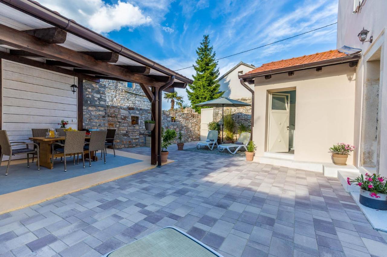 Casa Mario-Charming Stone House With Jacuzzi Villa Svetvinčenat Eksteriør billede